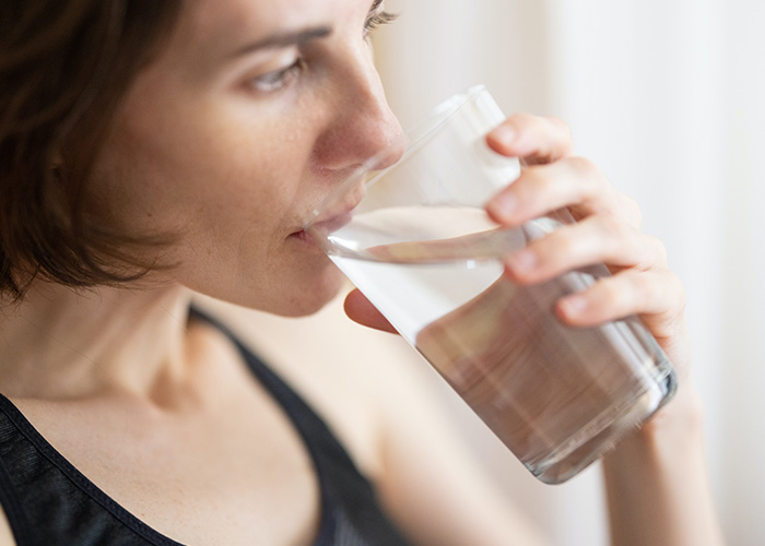 Quanta acqua bisogna bere al giorno?